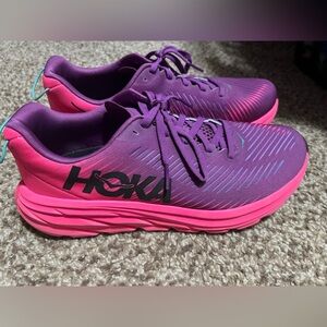 Hokas